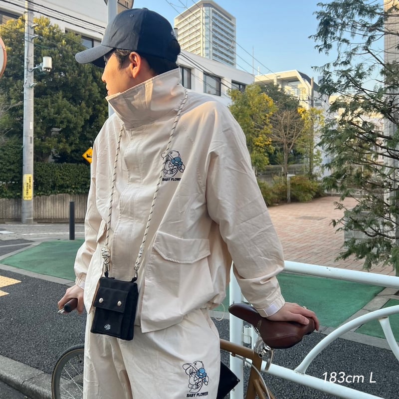 ハンター］kaoyorinakami PUNCHBABY jacket punchbaby flower nylon