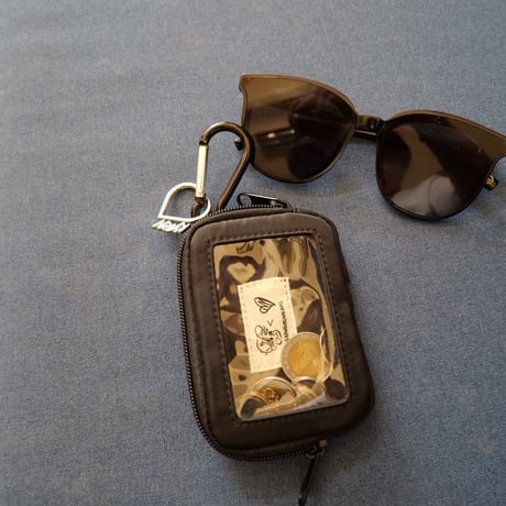 Connie carabiner card case