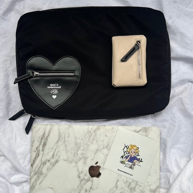 Connie gadget case | kaoyorinakami