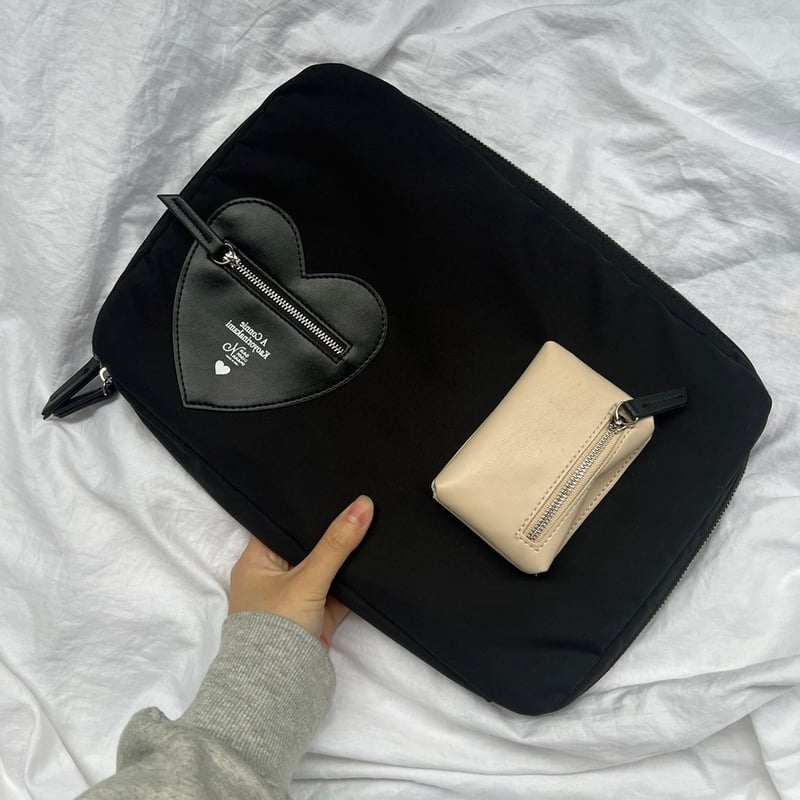 Connie gadget case | kaoyorinakami