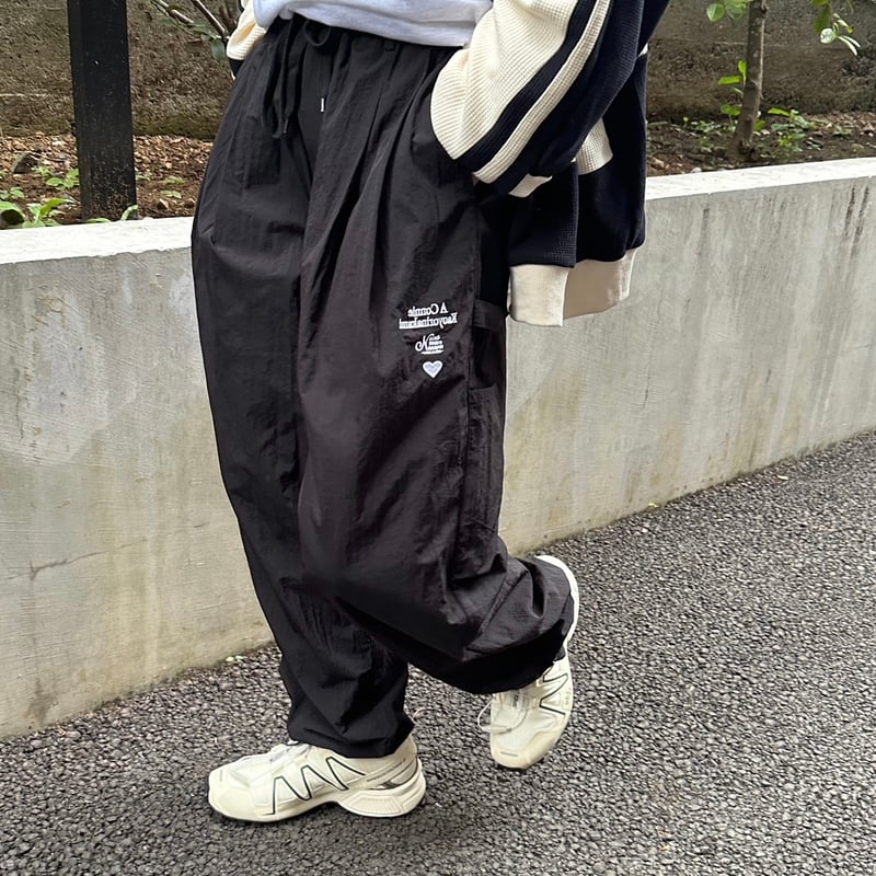 対テロリストの kaoyorinakami PUNCHBOY nylon pants - パンツ