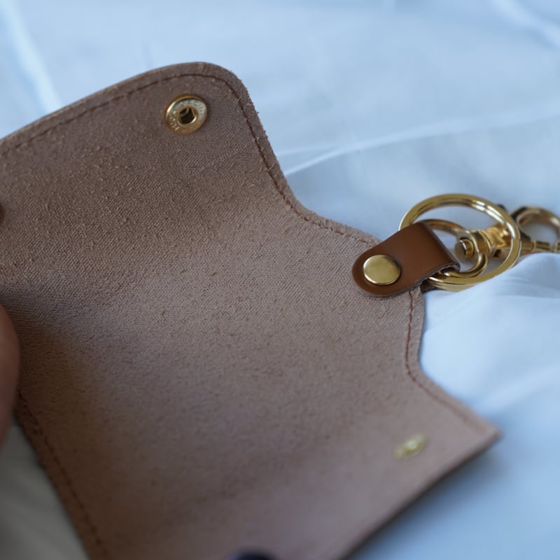 leather key case | kaoyorinakami leather key case | kaoyorinakami