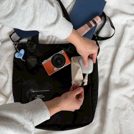 multi pocket bag