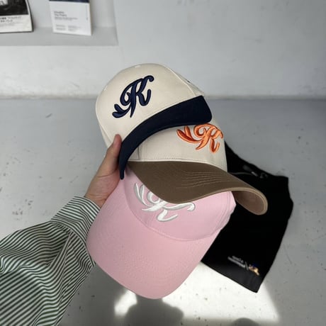 K❤︎ two-tone cap