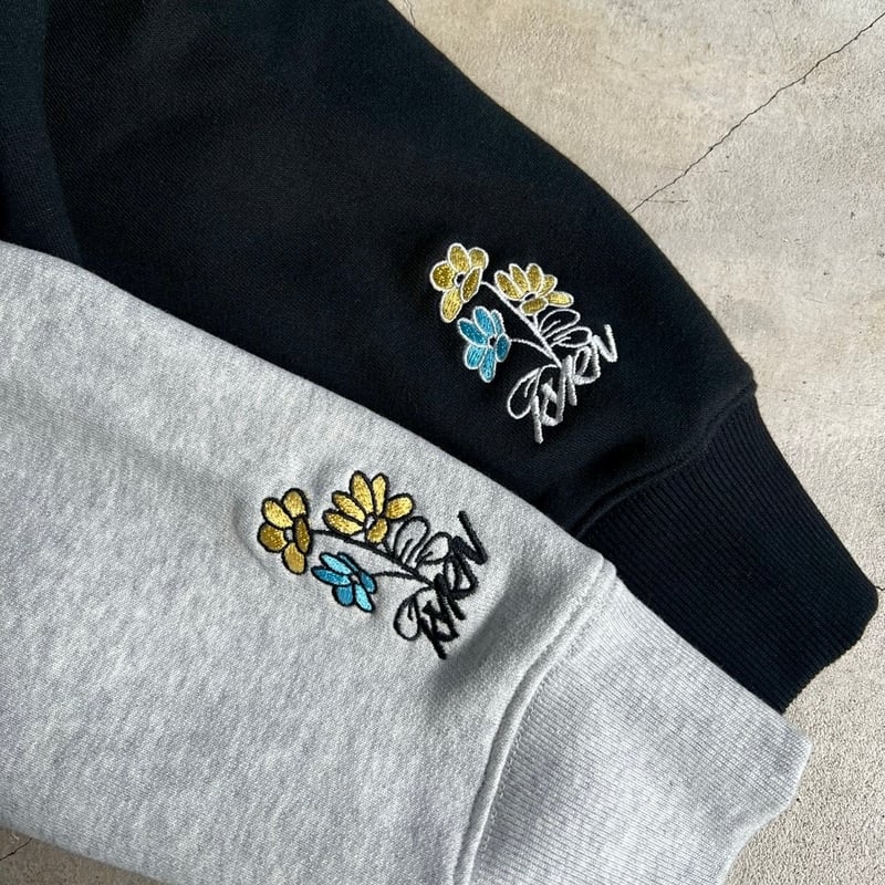 logo flower sweat | kaoyorinakami