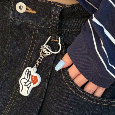 ❤︎KYRN carabiner