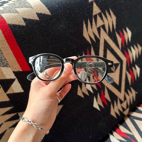logo glasses