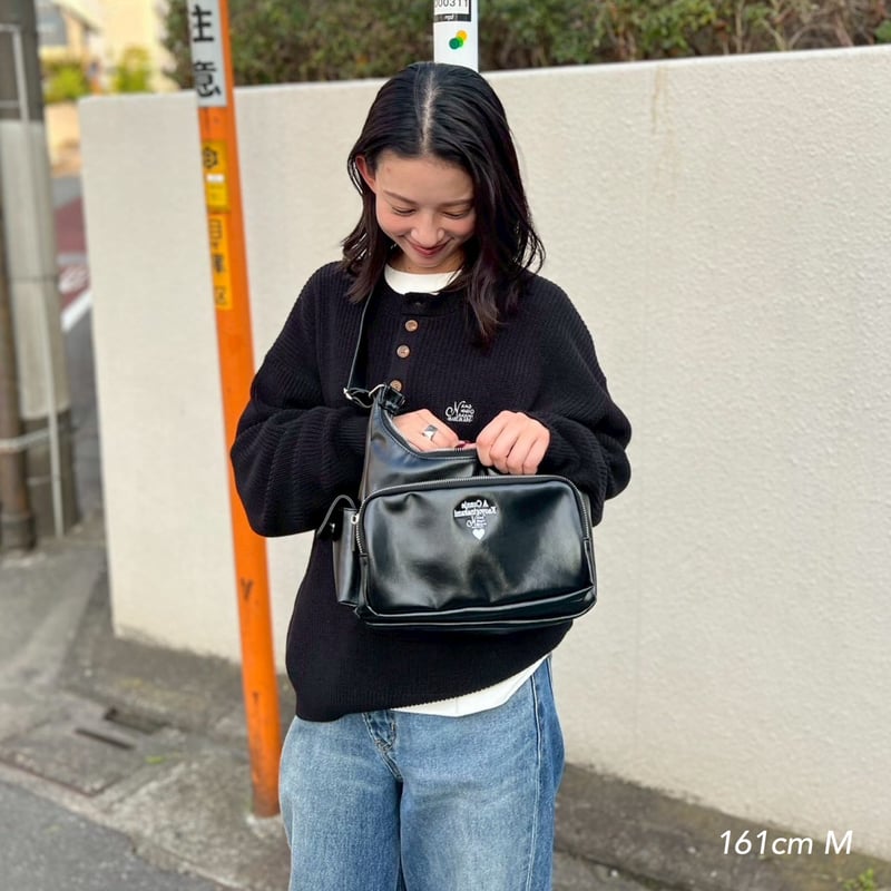 henry neck logo knit | kaoyorinakami