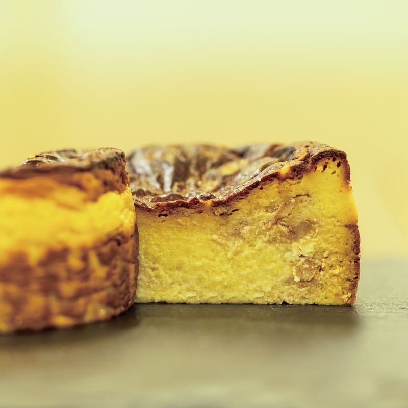 リッチバスクチーズケーキ ブルー 1ホール | CHEESE HOLIC BAR