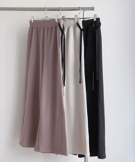 Uptown Sweat Wide Easy Pants（Oyster White/Mauve/Sumi Black）