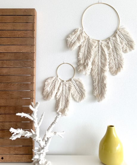 LA Lark Feathered Macrame Hanging(Small)