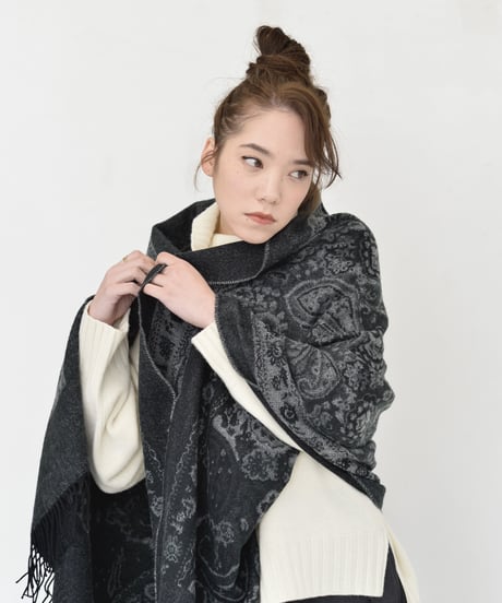 Multi Way Paisley Shawl（Black)