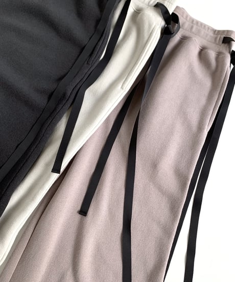 Uptown Sweat Wide Easy Pants（Oyster White/Mauve/Sumi Black）