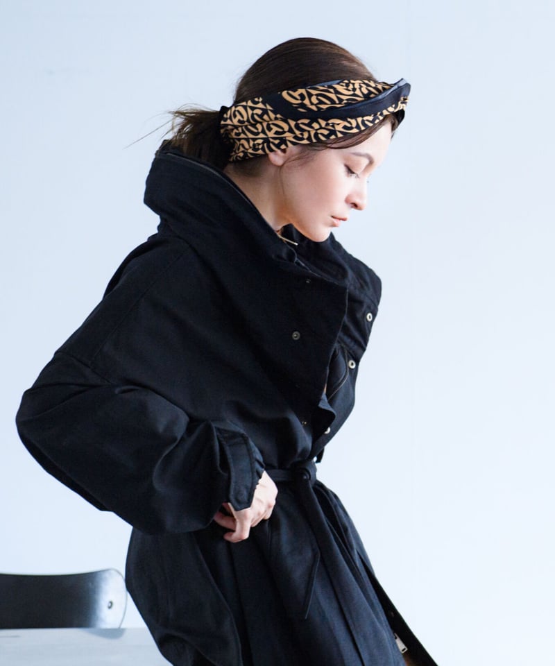 Riyadh Scarf（White/Camel） | UNBLEACHED
