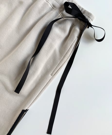 Uptown Sweat Slider Skirt（Oyster White/Mauve/Sumi Black）