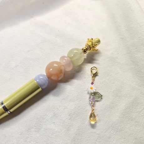 軽やかに温かく守られて。原石ペン
