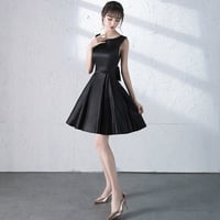 黒上品なノースリーブパーティードレス 膝丈 結婚式 フォーマル