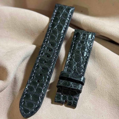 cro-1867  クロコダイル  腕時計 ベルト グレー  (ラグ幅20 mm - バックル幅18 mm)