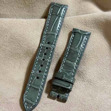 cro-1889  クロコダイル   腕時計 ベルト グレー  (ラグ幅19 mm - バックル幅16 mm)