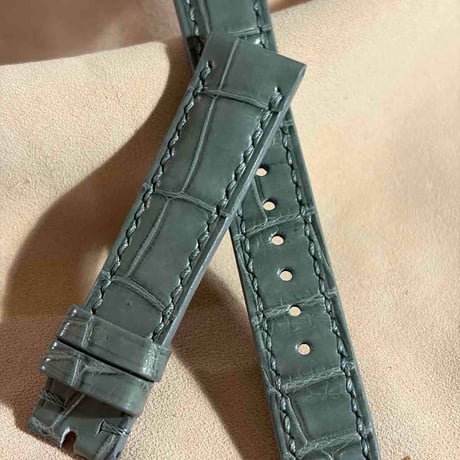 cro-1978  クロコダイル   腕時計 ベルト グレー  (ラグ幅18 mm - バックル幅 16 mm)