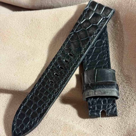 exh-65 墨染めクロコダイル 腕時計ベルト  (ラグ幅22mm - バックル幅20mm)