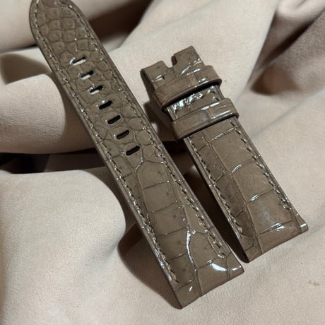 cro-1849  クロコダイル グロス仕上げ レザー 腕時計 ベルト コーヒーブラウン  (ラグ幅22 mm - バックル幅20 mm)