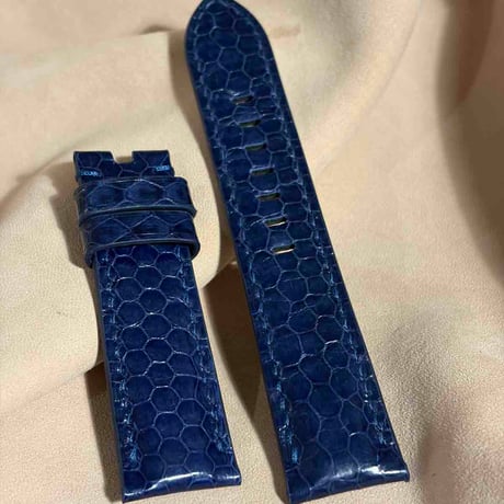 sna-165 シースネイク（ウミヘビ）腕時計ベルト ネイビー (ラグ幅22mm - バックル幅20 mm)