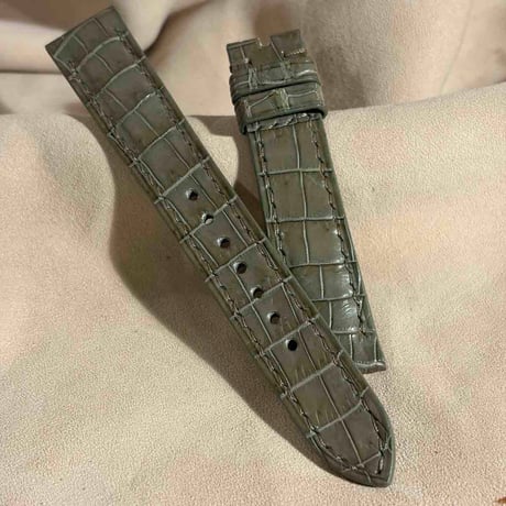 cro-1979  クロコダイル   腕時計 ベルト オリーブ  (ラグ幅18 mm - バックル幅 16 mm)