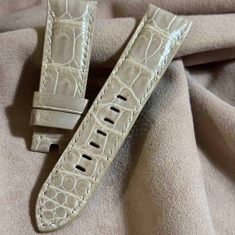 cro-1926  クロコダイル   腕時計 ベルト  グロス仕上げ ベージュ  (ラグ幅24 mm - バックル幅22 mm)