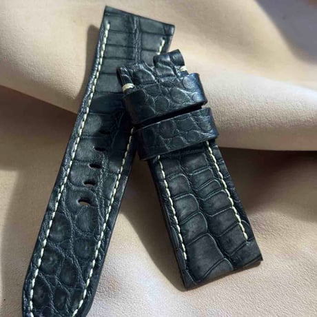 exh-39 墨染めクロコダイル 腕時計ベルト ブラック (ラグ幅26mm - バックル幅22mm)