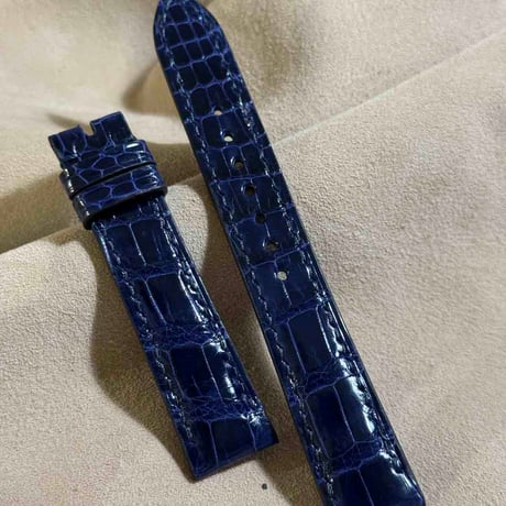 cro-1961  クロコダイル   腕時計 ベルト  グロス仕上げ　ブルー  (ラグ幅18 mm - バックル幅16 mm)