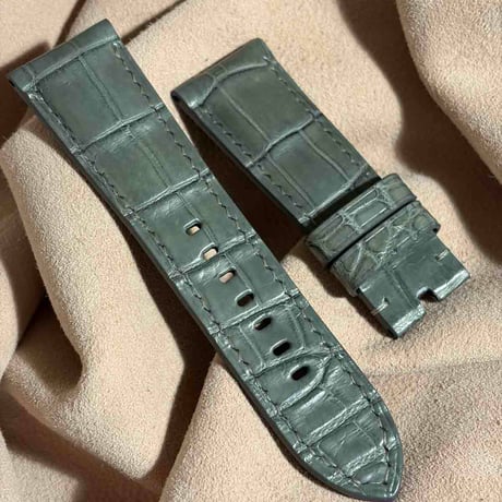 cro-2053  クロコダイル  腕時計ベルト グレー　(ラグ幅26 mm - バックル幅22 mm)