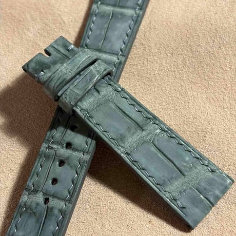 cro-2075  ヌバック クロコダイル  腕時計ベルト グレー　(ラグ幅21 mm - バックル幅18 mm)