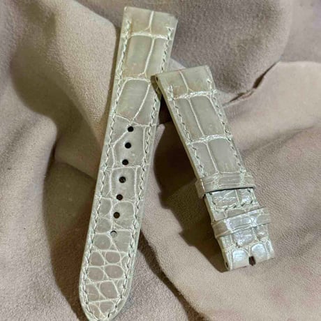 cro-1919  クロコダイル   腕時計 ベルト グロス仕上げ ベージュ  (ラグ幅21 mm - バックル幅18 mm)