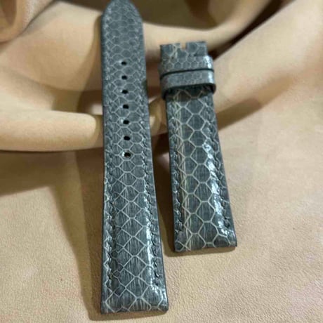sna-157 シースネイク（ウミヘビ）腕時計ベルト グレー (ラグ幅19mm - バックル幅16 mm)