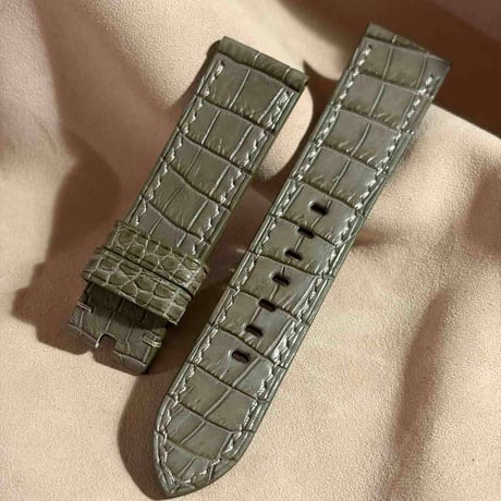 cro-2108  クロコダイル  腕時計ベルト オリーブ　(ラグ幅22 mm - バックル幅20 mm)