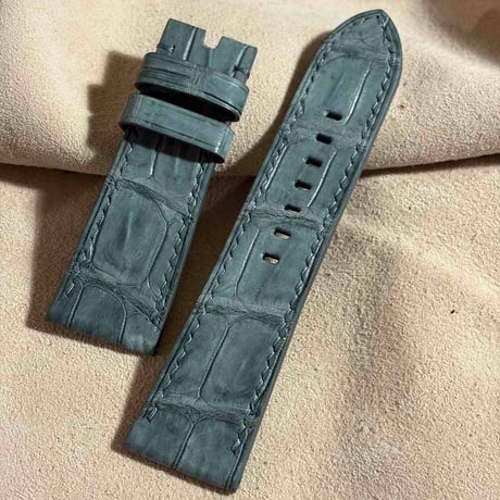 cro-2083  ヌバック クロコダイル  腕時計ベルト グレー　(ラグ幅26 mm - バックル幅22 mm)