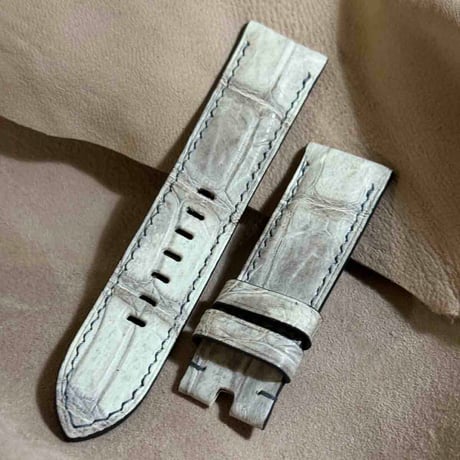 cro-1951  クロコダイル   腕時計 ベルト  ヒマラヤクロコ  (ラグ幅24 mm - バックル幅22 mm)