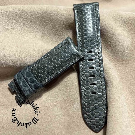 sna-58 シースネイク（ウミヘビ）腕時計ベルト グレー (ラグ幅24mm - バックル幅22mm)