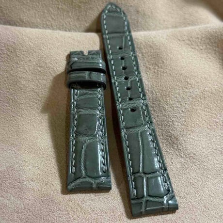 cro-1889  クロコダイル   腕時計 ベルト グレー  (ラグ幅19 mm - バックル幅16 mm)