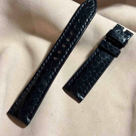 sna-89 シースネイク（ウミヘビ）腕時計ベルト ブラック (ラグ幅19 mm - バックル幅16 mm)
