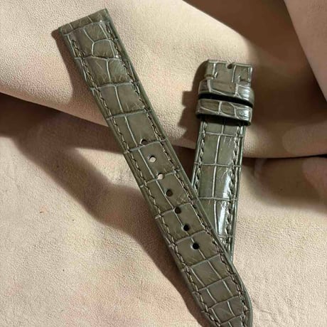 cro-2134  クロコダイル  腕時計ベルト オリーブ (ラグ幅18 mm - バックル幅16 mm)