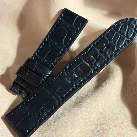 cro-2106  クロコダイル  腕時計ベルト ブラック　(ラグ幅22 mm - バックル幅20 mm)