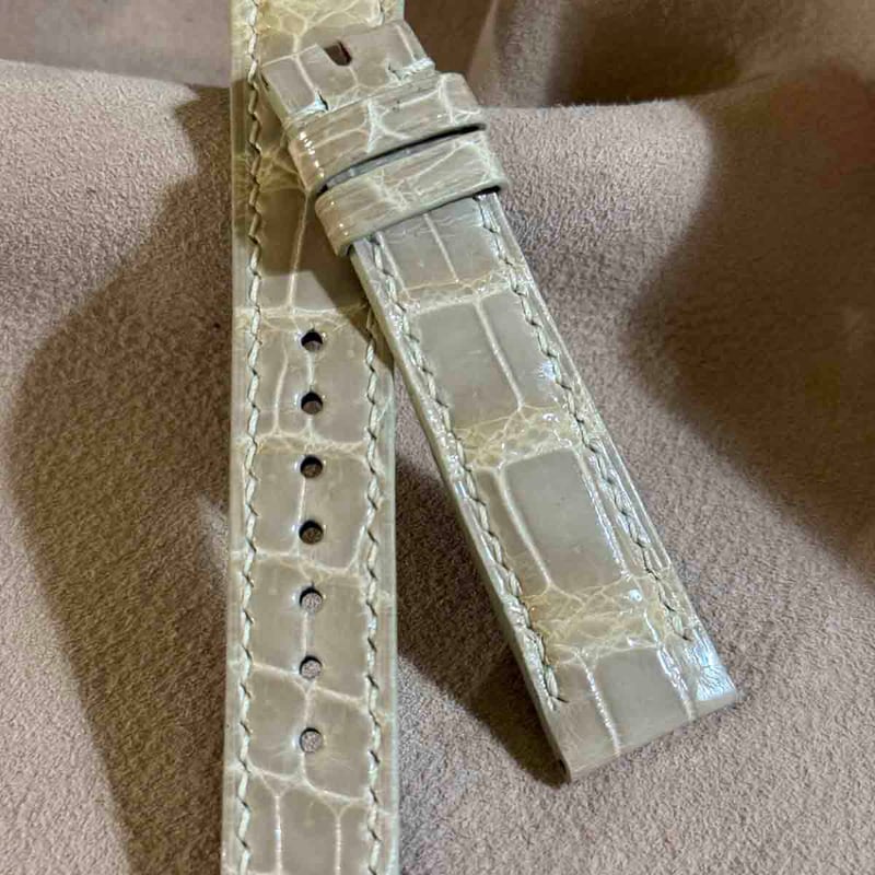cro-1642 クロコダイル 腕時計ベルト アイボリ（グロス仕上） ラグ幅24 cro-1642 クロコダイル 腕時計ベルト アイボリ（グロス仕上） ラグ幅24