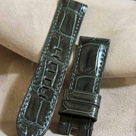 cro-1924  クロコダイル   腕時計 ベルト ショート グロス仕上げ オリーブ   (ラグ幅22 mm - バックル幅20 mm)