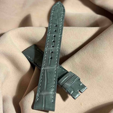 cro-2063  クロコダイル  腕時計ベルト ライトグレー　(ラグ幅18 mm - バックル幅16 mm)