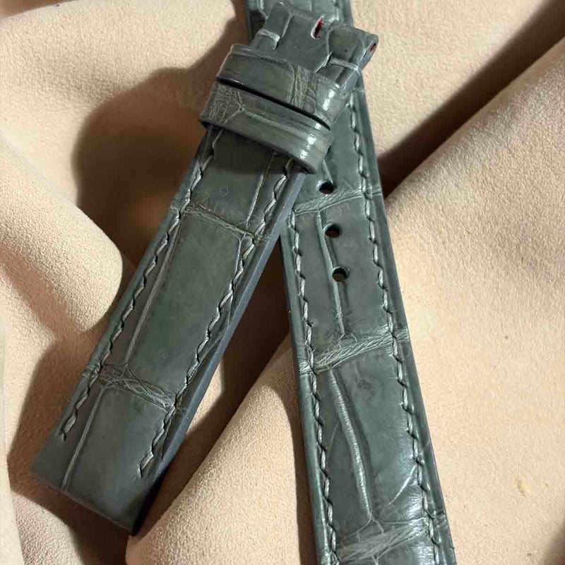 cro-2063 クロコダイル 腕時計ベルト ライトグレー (ラグ幅18 mm