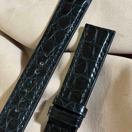 cro-1884  クロコダイル  腕時計 ベルト ブラック  (ラグ幅20 mm - バックル幅18 mm)