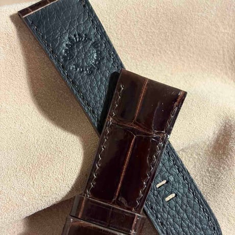 cro-2002  クロコダイル グロス仕上げ  腕時計ベルト ダークブラウン (ラグ幅26 mm - バックル幅22 mm)