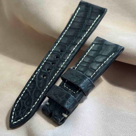 exh-39 墨染めクロコダイル 腕時計ベルト ブラック (ラグ幅26mm - バックル幅22mm)